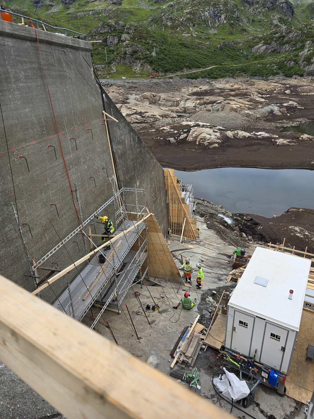 Oppgraderingene ved Vasstølvatn gjøres for at dammene skal kunne tåle større flommer i fremtiden.