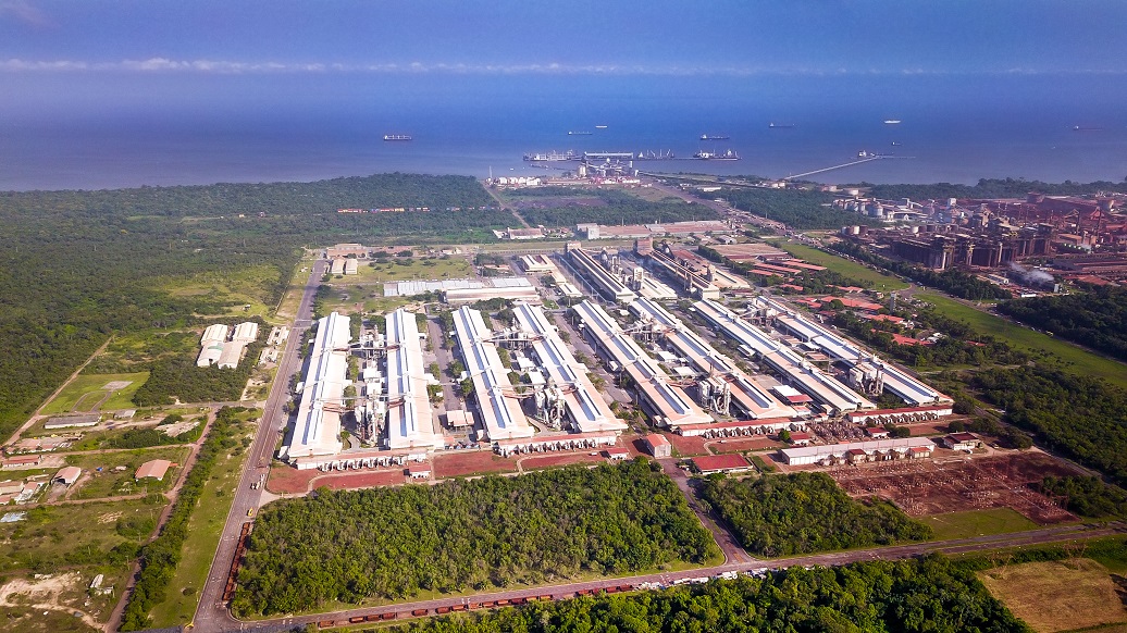 a large building with many windows